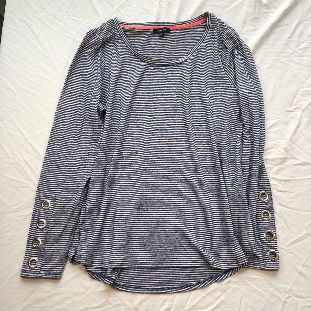 CLEARANCE 4/$15 Verve Ami Blue and White Striped Long Sleeve Top Sz XL